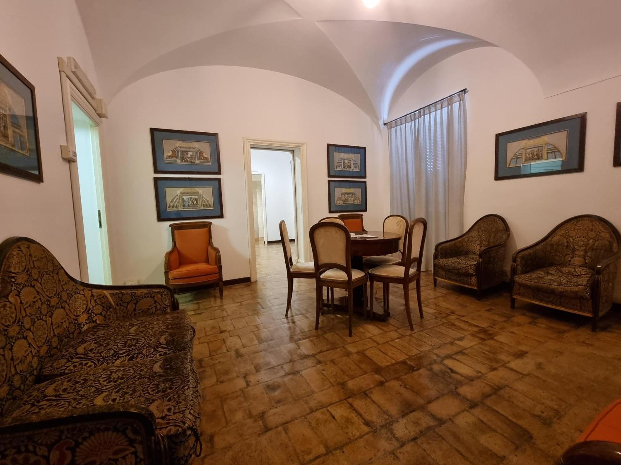 Luxury 2 Bedroom Apartment In The Heart Of Roma Exterior photo